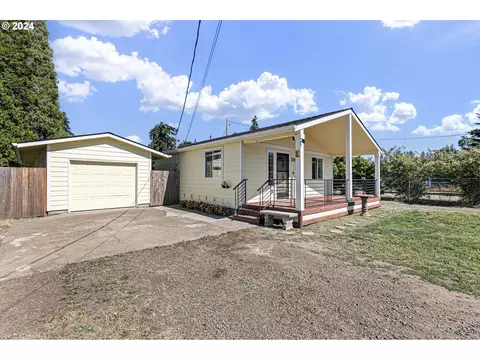 379 S 51st Pl, Springfield, OR 97478