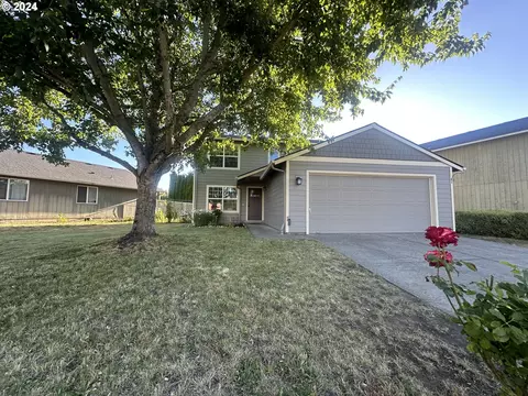 952 Sagrada Cir, Keizer, OR 97303