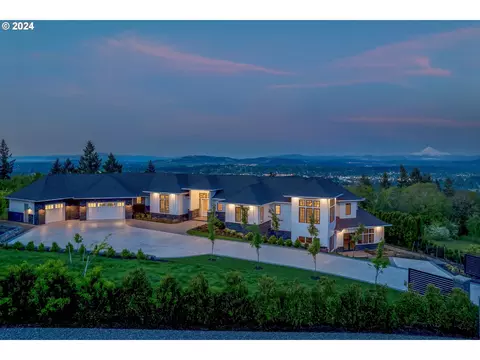 1475 Skyland Dr, Lake Oswego, OR 97034