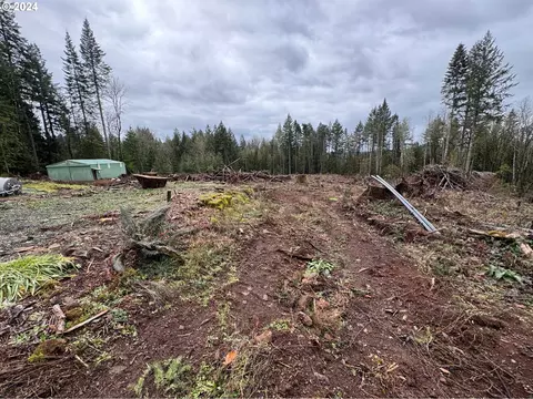 35925 SE Trail Dr, Estacada, OR 97023