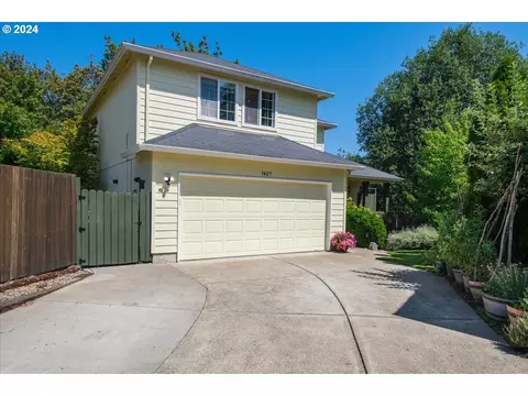 1627 E Lilly Ct, Newberg, OR 97132