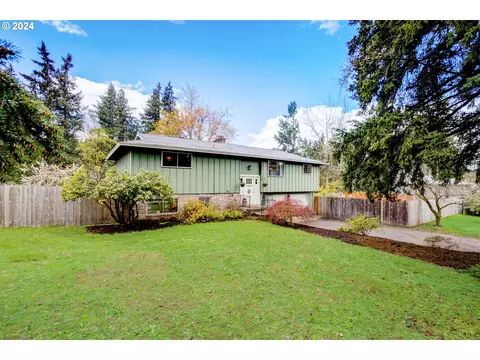 15930 S Sandalwood Rd, Oregon City, OR 97045