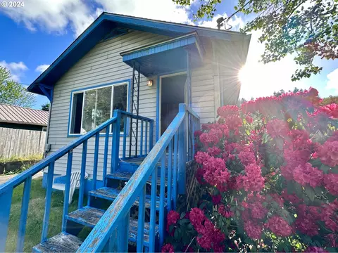 1315 N Nye St, Toledo, OR 97391