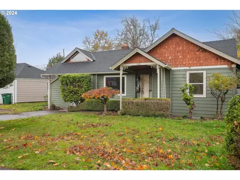 116 Maple Blvd, Wood Village, OR 97060