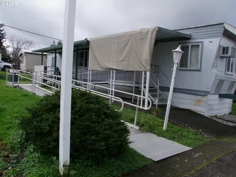 115 Calypso Ln, Roseburg, OR 97470