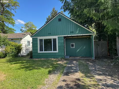 141 Tatum Ln, Eugene, OR 97404
