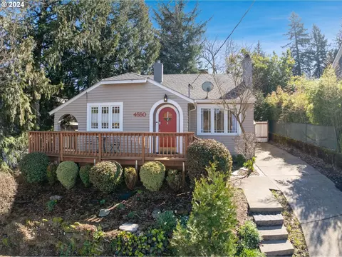 4550 SW Martha St, Portland, OR 97221