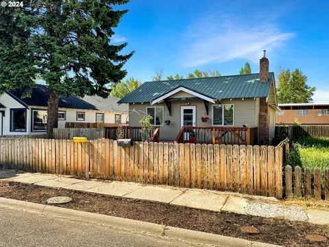 1920 Edgewater St, Baker City, OR 97814