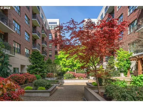 820 NW 12th Ave #202, Portland, OR 97209