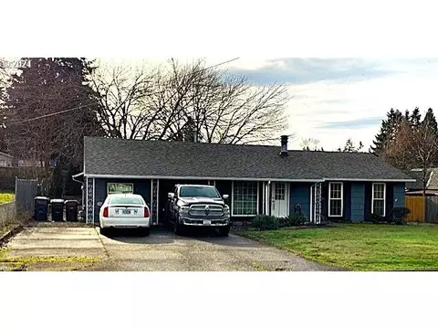 8064 SE Clackamas Rd, Milwaukie, OR 97267