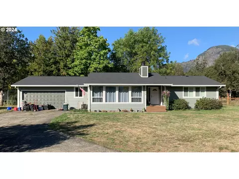 604 Shahala St, North Bonneville, WA 98639