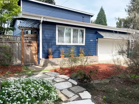 2807 N Terry St, Portland, OR 97217