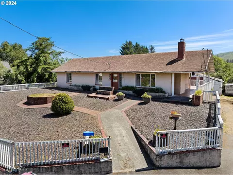 1421 N Wahanna Rd, Seaside, OR 97138