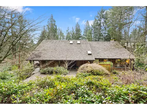 3411 SW 44th Ave, Portland, OR 97221