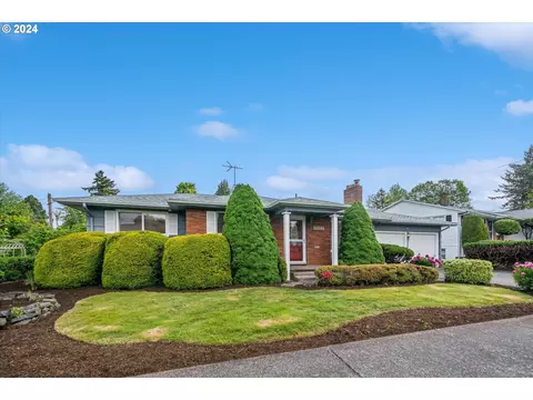 10317 SE Market Dr, Portland, OR 97216