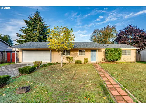 8216 NW 6th Ave, Vancouver, WA 98665