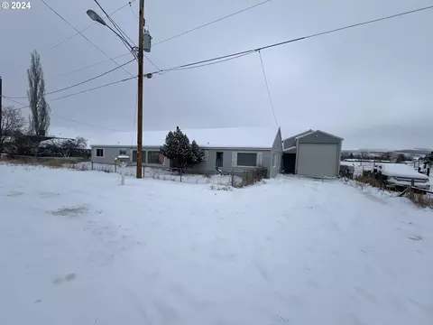 430 Foothill Dr, Baker City, OR 97814