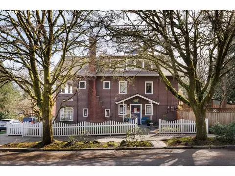 7006 S Virginia Ave, Portland, OR 97219