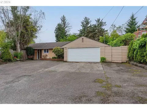 1025 Redwood Ave, Coos Bay, OR 97420