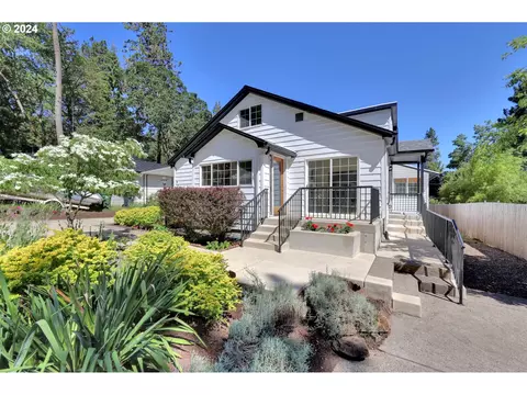 955 E 43rd Ave, Eugene, OR 97405