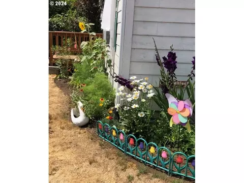 52763 NE Crown Ct #22, Scappoose, OR 97056