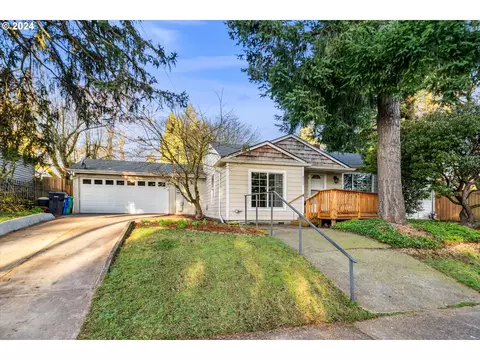 4711 SE 49th Ave, Portland, OR 97206