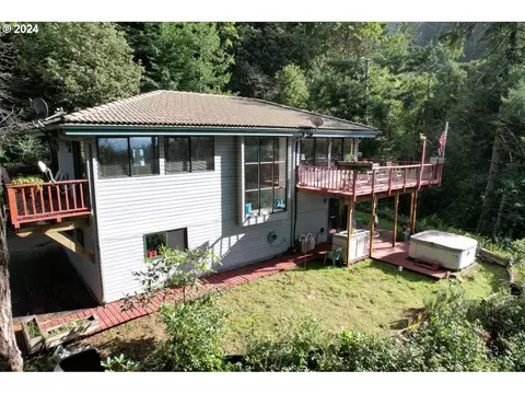 95234 Horizon Dr, Gold Beach, OR 97444