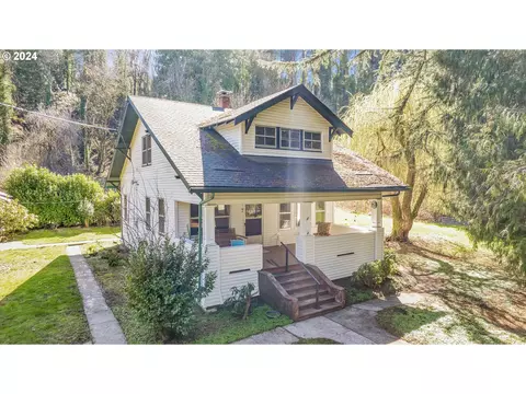14710 Clackamas River Dr, Oregon City, OR 97045