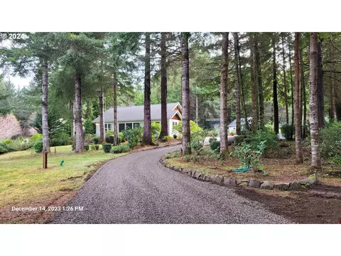 84000 Cloud Nine Rd, Florence, OR 97439