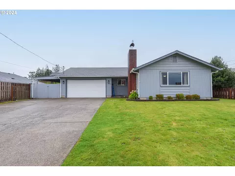2160 Oak St, North Bend, OR 97459