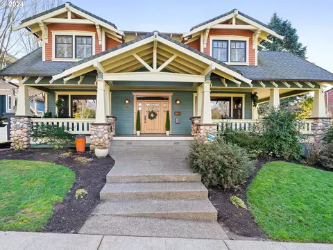 3652 SE Glenwood St #A, Portland, OR 97202