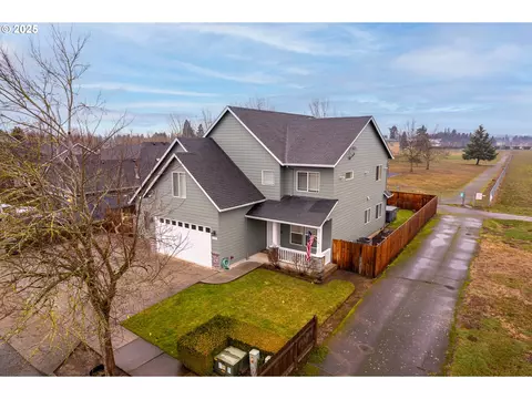 1724 SE 10th Ave, Canby, OR 97013