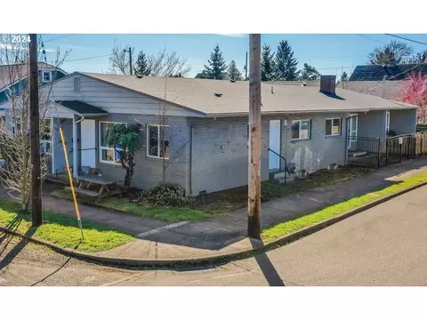 626 NE 628 Ne 75th Ave, Portland, OR 97213