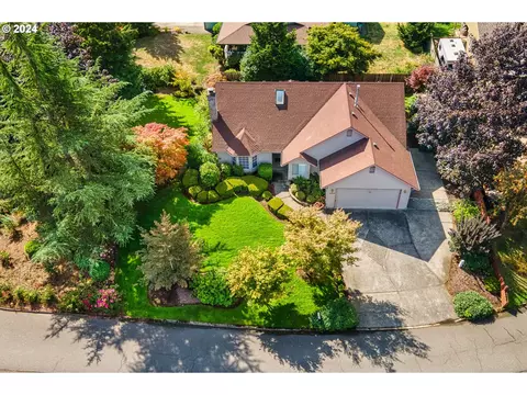 3805 NE 52nd St, Vancouver, WA 98661
