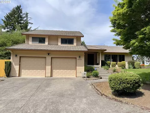 23533 NE Holladay Pl, Wood Village, OR 97060