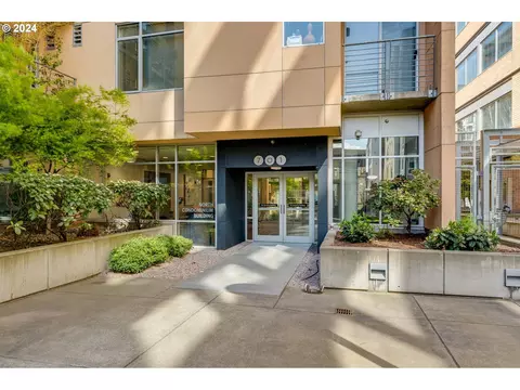 701 Columbia St #716, Vancouver, WA 98660