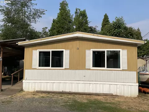 8651 Thurston Rd #14, Springfield, OR 97478