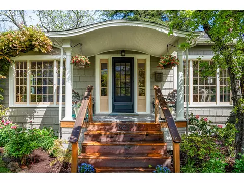 863 E 22nd Ave, Eugene, OR 97405