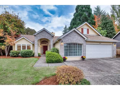 3380 NE Sunburst Ave, Hillsboro, OR 97124