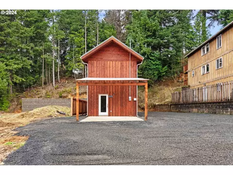 63459 Council Rd, Coos Bay, OR 97420