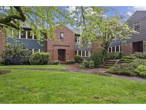 255 NE 61st Ave #12, Portland, OR 97213
