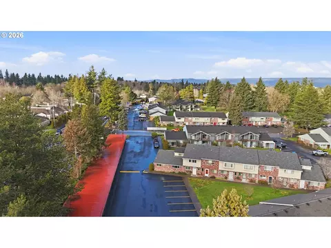 View/Area - 1830 NE Hogan Dr, Gresham, OR 97030 photo 8 of 9