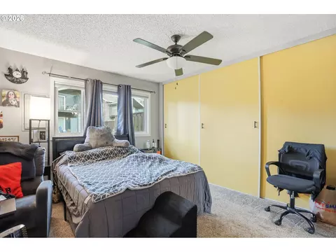Bedroom - 1830 NE Hogan Dr, Gresham, OR 97030 photo 1 of 2