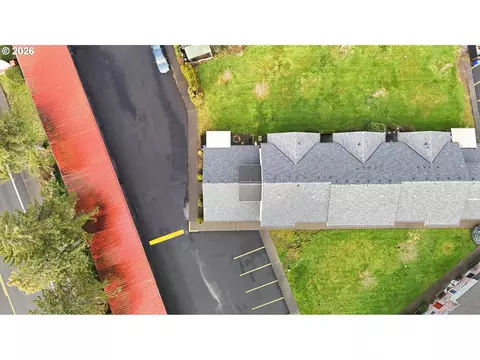 View/Area - 1830 NE Hogan Dr, Gresham, OR 97030 photo 7 of 9