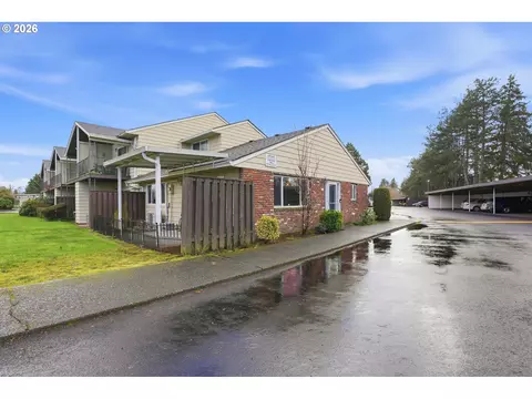 Exterior - 1830 NE Hogan Dr, Gresham, OR 97030 photo 6 of 9