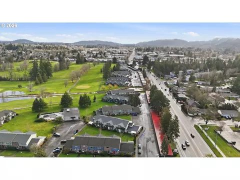 View/Area - 1830 NE Hogan Dr, Gresham, OR 97030 photo 5 of 9