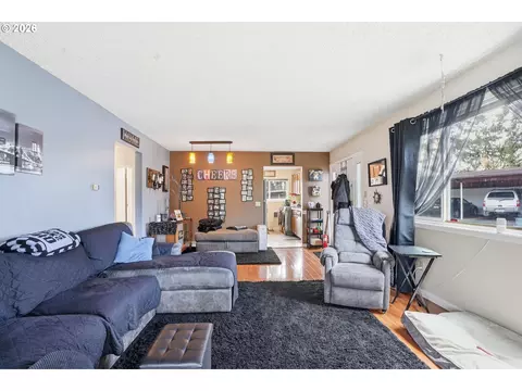 Living - 1830 NE Hogan Dr, Gresham, OR 97030 photo 1 of 3