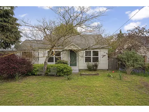 3761 Dove Ln, Eugene, OR 97402