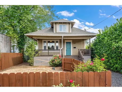 5817 SE Gladstone St, Portland, OR 97206