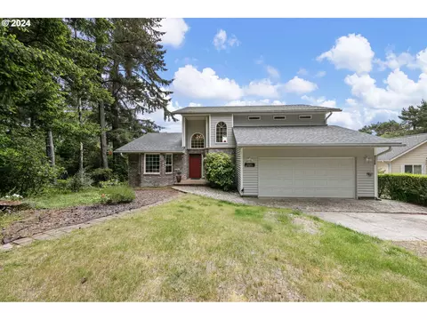 89220 Shore Crest Dr, Florence, OR 97439
